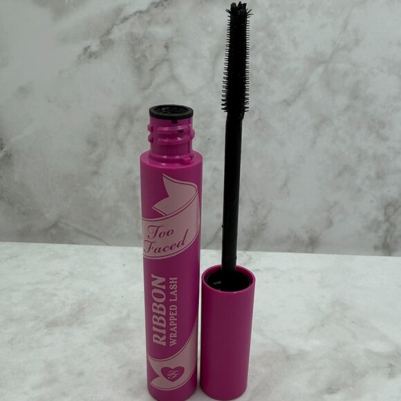 TOO FACED RIBBON WRAPPED LASH MASCARA-BLACK - Picture 1 of 1
